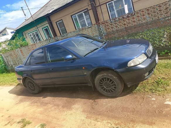 1996 Audi A4 I (B5), синий - вид 2