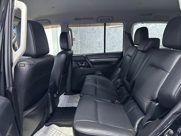 2011 Mitsubishi Pajero IV Рестайлинг 1, чёрный, 1899000 рублей - вид 12