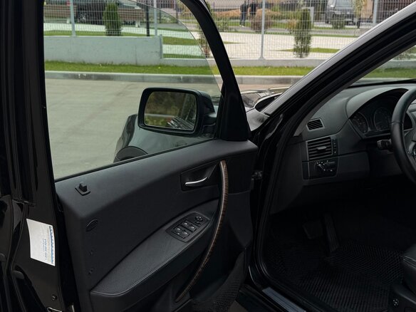 2005 BMW X3 30i I (E83), чёрный, 905000 рублей - вид 27