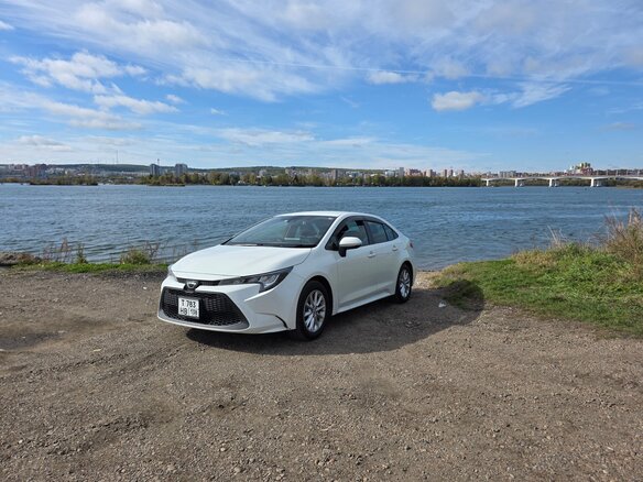 2019 Toyota Corolla XII (E210), белый, 1690000 рублей