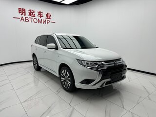 2022 Mitsubishi Outlander III Рестайлинг 3, белый, 1810000 рублей, вид 2