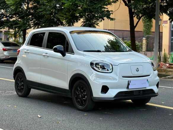 2025 Leapmotor T03 38 kWh, белый - вид 1