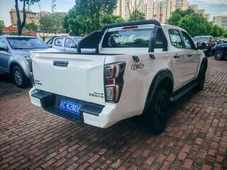 2023 Isuzu D-Max III, белый, 3100000 рублей, вид 5