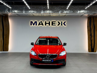 2017 Volvo V40 Cross Country I Рестайлинг, красный, 2000000 рублей, вид 2
