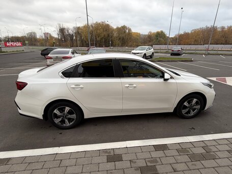 2021 Kia Cerato IV, белый, 2250000 рублей, вид 3