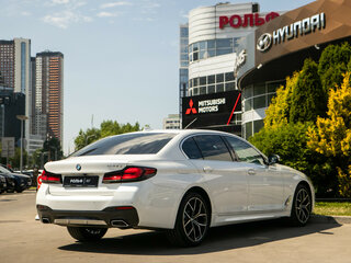 2022 BMW 5 серии Long 530Li VII (G30/G31/G38) Рестайлинг, белый, 5178141 рублей, вид 4