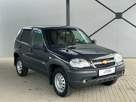 2018 Chevrolet Niva I Рестайлинг, коричневый, 630000 рублей, вид 4