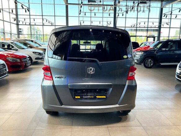 2010 Honda Freed I, серый, 950000 рублей - вид 5