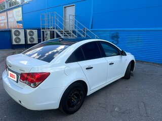 2013 Chevrolet Cruze I Рестайлинг, белый, 600000 рублей, вид 4
