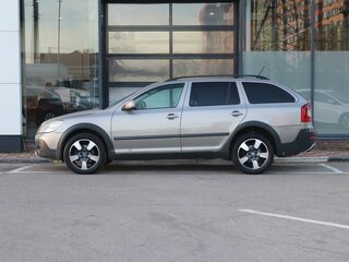 2012 Skoda Octavia Scout II (A5) Рестайлинг, бежевый, 949000 рублей, вид 2