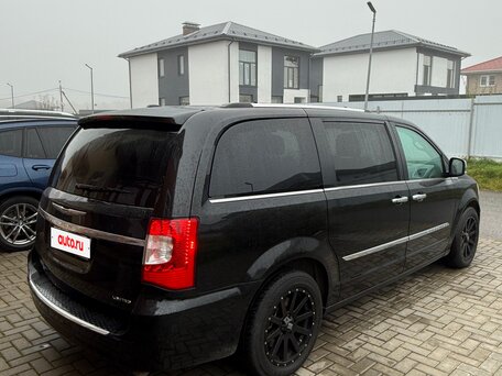 2014 Chrysler Voyager Grand V Рестайлинг, чёрный, 1900000 рублей, вид 4