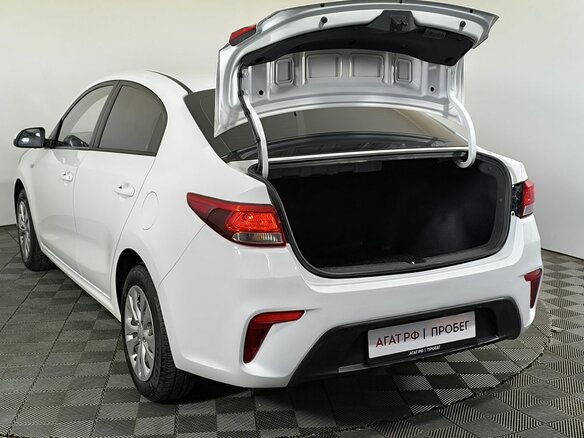 2019 Kia Rio IV, белый, 1195000 рублей - вид 12