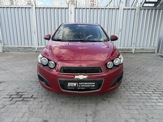 2013 Chevrolet Aveo II, красный, 745000 рублей, вид 2