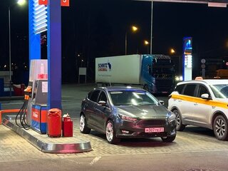 2015 Ford Focus III Рестайлинг, серый, 800000 рублей, вид 3