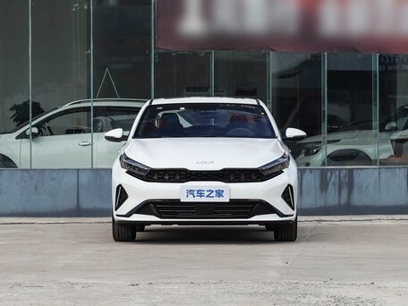 2026 Kia K3 II (China Market) Рестайлинг, белый, 1905000 рублей, вид 2