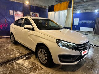 2024 Lada (ВАЗ) Vesta I Рестайлинг (NG), белый, 1250000 рублей, вид 3