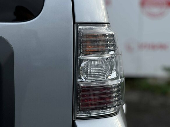 2012 Mitsubishi Pajero IV Рестайлинг 1, серебристый, 2299000 рублей - вид 15