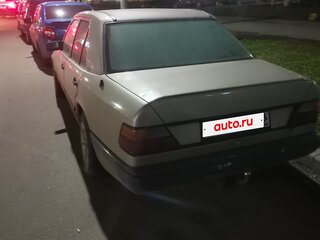1988 Mercedes-Benz W124 230, золотистый, 96000 рублей, вид 5