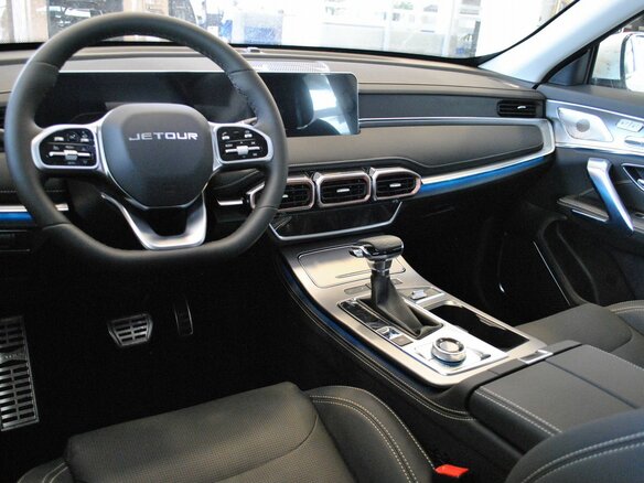 2026 Jetour X70+ I Рестайлинг, чёрный, 3099000 рублей - вид 10