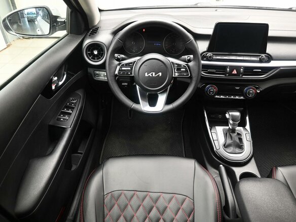 2021 Kia Cerato IV, серебристый - вид 9