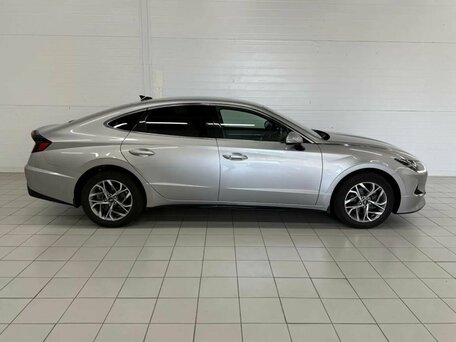 2020 Hyundai Sonata VIII (DN8), серый, 2630000 рублей, вид 4
