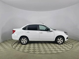2023 Lada (ВАЗ) Granta I Рестайлинг, белый, 680000 рублей, вид 4