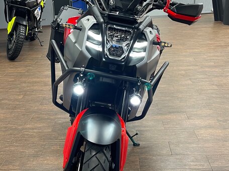 2026 QJMotor SVT 650 X, красный, 729000 рублей, вид 3