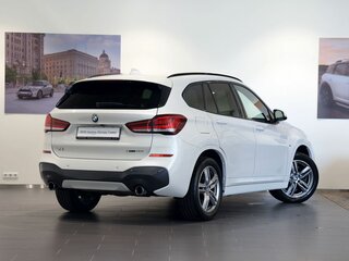 2019 BMW X1 20i xDrive II (F48) Рестайлинг, белый, 2540000 рублей, вид 5