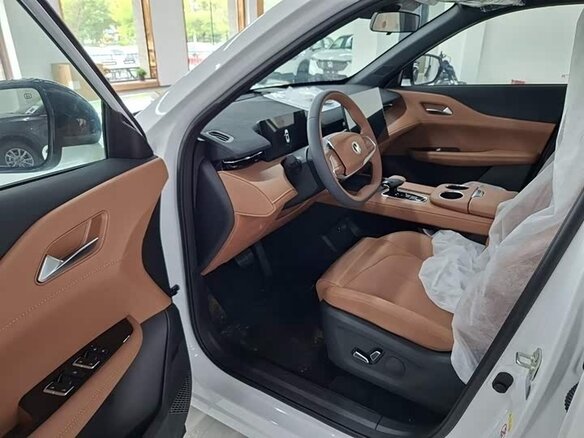 2026 Changan UNI-Z, белый, 2250000 рублей - вид 14