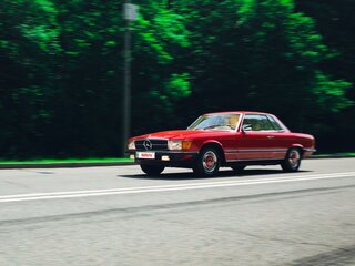 1979 Mercedes-Benz SLC 280 C107, красный, 6500000 рублей, вид 2