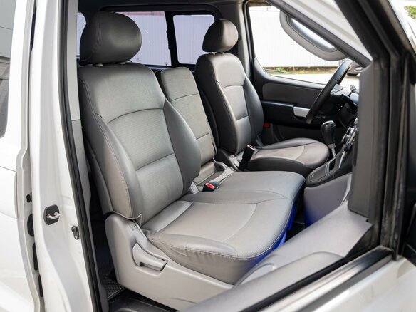 2012 Hyundai Grand Starex I, белый, 2220000 рублей - вид 8