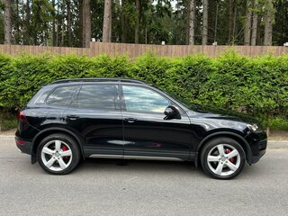 2010 Volkswagen Touareg II, чёрный, 2300000 рублей, вид 5