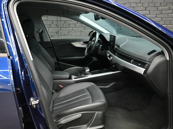 2021 Audi A4 35 TFSI V (B9) Рестайлинг, синий, 3380000 рублей - вид 11