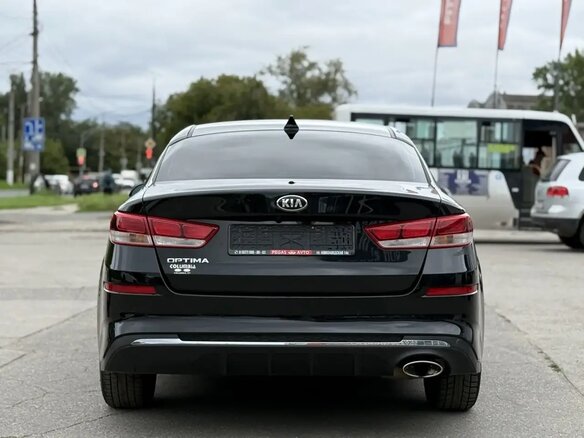 2019 Kia Optima IV Рестайлинг, чёрный, 1299000 рублей - вид 4
