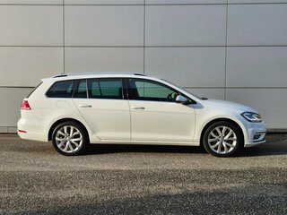 2017 Volkswagen Golf VII Рестайлинг, белый, 1450000 рублей, вид 4