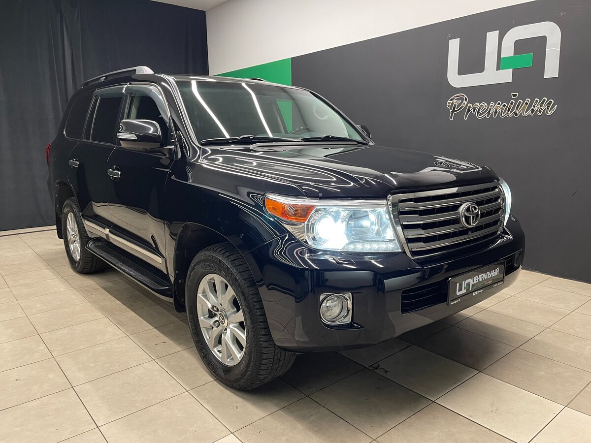 Открыть фотографии: Toyota Land Cruiser 200 Series Рестайлинг 1