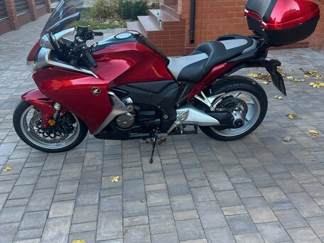 2013 Honda VFR 1200, красный, 1000000 рублей, вид 3