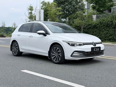 Volkswagen Golf VIII