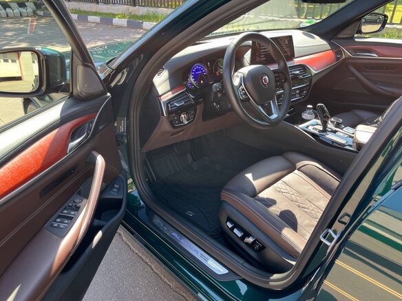 2017 Alpina D5 G30/G31, зелёный, 14000000 рублей - вид 1