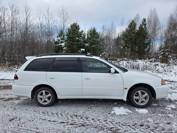 2000 Toyota Caldina II Рестайлинг, белый, 600000 рублей - вид 2