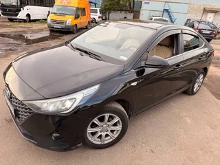 2021 Hyundai Solaris II Рестайлинг, чёрный, 1150000 рублей, вид 1