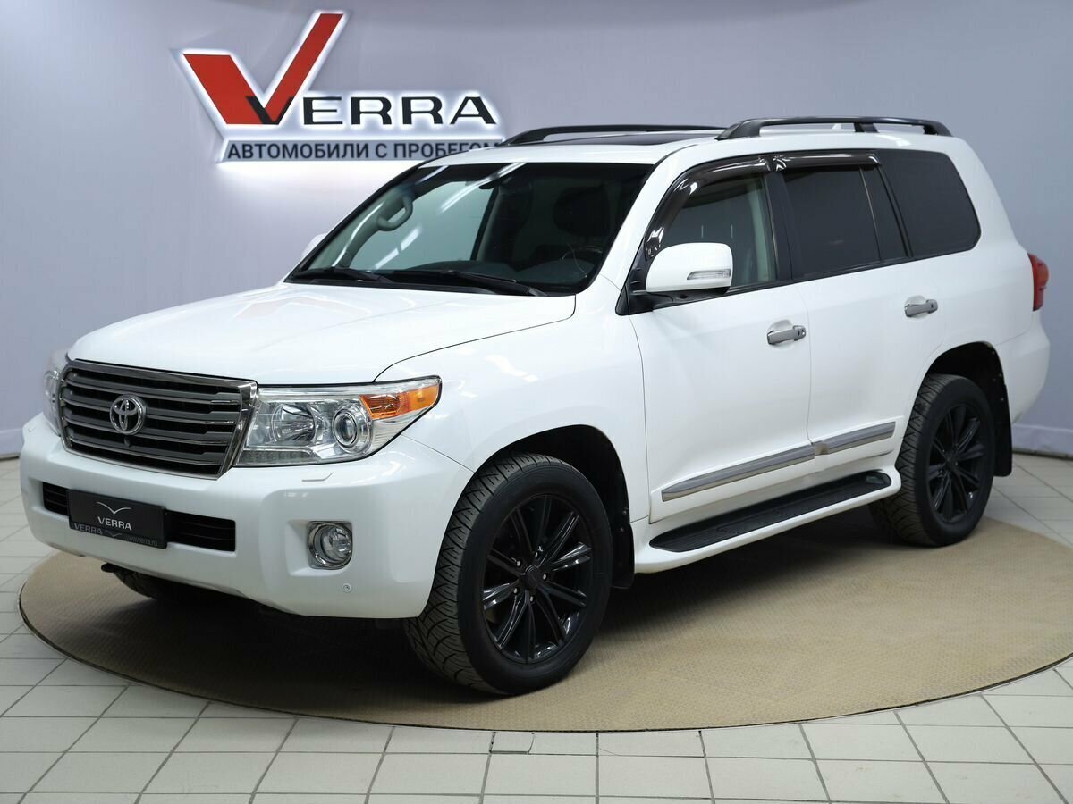 Открыть фотографии: Toyota Land Cruiser 200 Series Рестайлинг 1