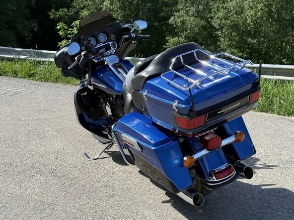 2010 Harley-Davidson Electra Glide, синий, 800000 рублей - вид 1