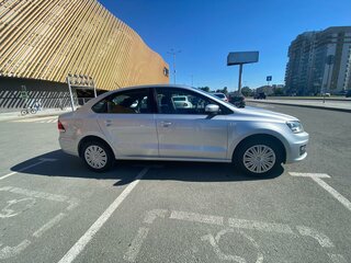 2017 Volkswagen Polo V Рестайлинг, серебристый, 1050000 рублей, вид 4