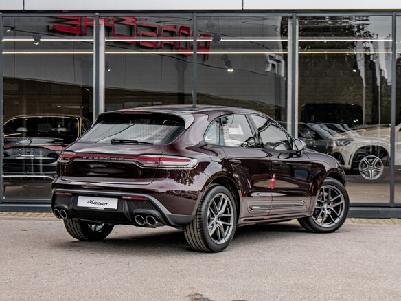 2026 Porsche Macan I Рестайлинг 2, коричневый - вид 6