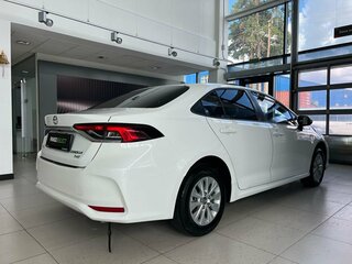 2020 Toyota Corolla XII (E210), белый, 1799000 рублей, вид 3