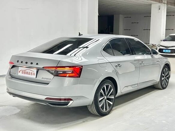 2022 Skoda Superb III Рестайлинг, белый, 2200315 рублей - вид 4