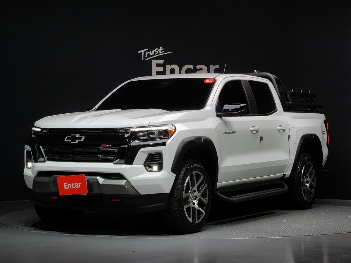 Открыть фотографии: Chevrolet Colorado III