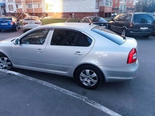 2012 Skoda Octavia II (A5) Рестайлинг, серебристый, 800000 рублей, вид 3