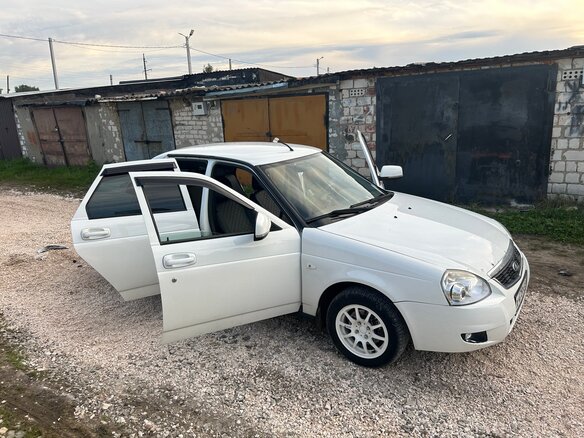 2012 Lada (ВАЗ) Priora I, белый, 425000 рублей - вид 3
